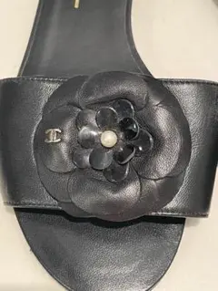 シャネル CHANEL サンダル カメリア ココマーク ブラック レザー 希少 2025クルーズライン CHANEL シャネル サンダル カメリア ココ