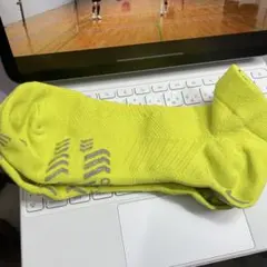 試着のみ　Tabio スポーツソックス Lサイズ イエローのサムネイル