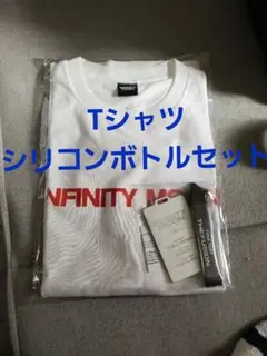 ØMI INFINITY MOON フォトTシャツ - メルカリ