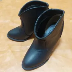 レザー アンクルブーツ 黒 中ヒール