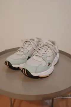 adidas スニーカー falcon B28127 /Y141