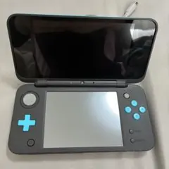 『動作確認済み』New 2DS LL ブラック/ブルー 本体 ACアダプター付き