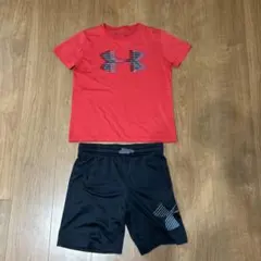 Under Armour 赤 Tシャツ & 黒 ショートパンツ セット