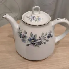 NORITAKE青い花柄の陶器ティーポット
