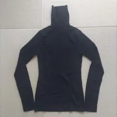 【UNIQLO】 ウール100% 黒 長袖タートルネック