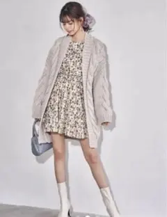 新品　グレイル　ケーブル編みニットカーディガン　オフベージュ