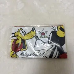 ディズニーストア　ランダムポーチ　グーフィープルートミッキー