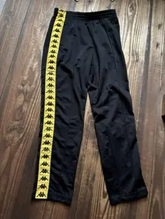 Kappa ブラック トラックパンツ サイドロゴ