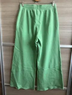 ワイドスウェットパンツ