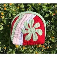 在庫一掃セール!! コスメポーチ♡レインボー♡ガーデニア♡赤♡ハワイアンキルト