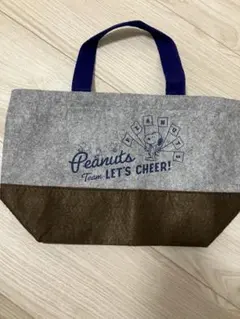 【即日発送】スヌーピー　ミニトート　ランチバッグ　フェルト素材　未使用品！