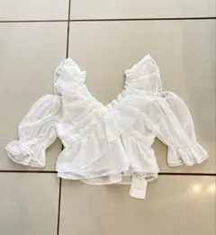 新品 Chico フリルオフショルブラウス ホワイトのサムネイル