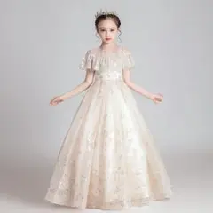 Q#000771ワンピース、ドレス(150cm)