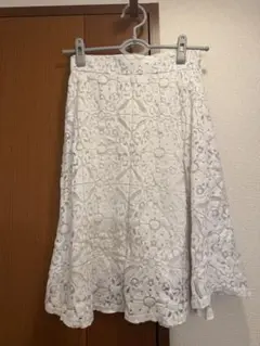 ZARA ホワイト レース タイトスカートのサムネイル
