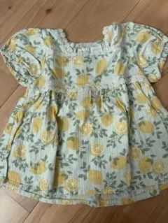バースデイ　futafutaレモン柄トップス　80 女の子　夏物