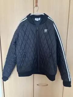 アディダスオリジナルス キルティングジャケット ブラック