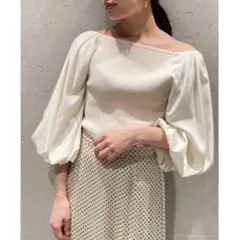 SNIDELパフスリーブオフショルニットプルオーバー　ホワイト アイボリー