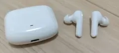 【ジャンク】ワイヤレスイヤホン ホワイトのサムネイル