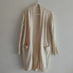 無印良品　クリーム色のニットカーディガン　M