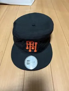 New Era キャップ 黒 オレンジ刺繍
