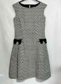 TOCCA ノースリーブワンピース フレアスカート サイズ2 幾何模様