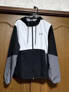 アンダーアーマー　メンズ ウインドフルジップ UAレガシー ウインドブレーカー