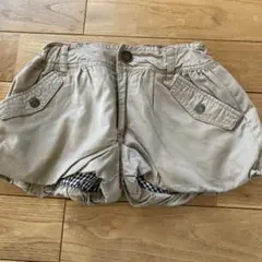 ベージュショートパンツ