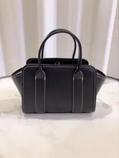 ZARA バッグ　ショルダーバッグのサムネイル