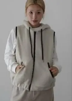 【新品未使用】しまむらhidekaさんコラボ ボアフーディベスト Ｌサイズ