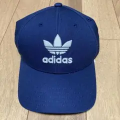 adidas ネイビー キャップ