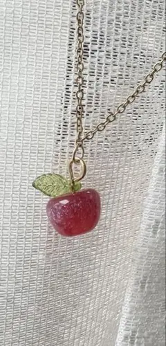 リンゴ型ネックレス