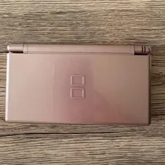 【美品】NINTENDO DS Lite ローズゴールド 本体　　純正充電器付き
