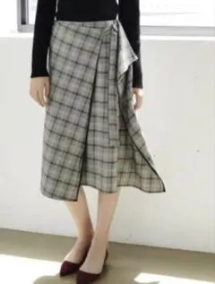 TONAL アシメグレンチェックスカート　永島優美着用のサムネイル