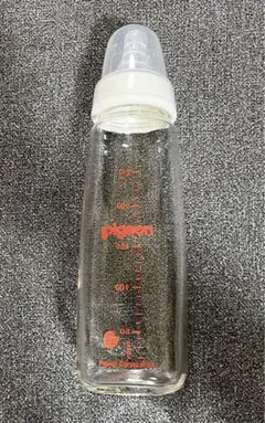 ピジョン　スリムタイプ哺乳瓶　耐熱ガラス製240㎖