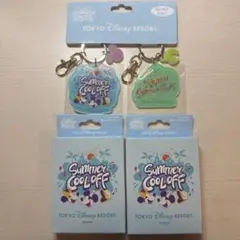 ディズニー ミセスコラボ キーチェーンとステッカー缶バッジセット×2