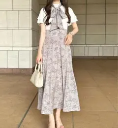 アプレジュール　リボン付きドッキングワンピース