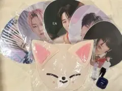 アイエンうちわ　うちわケース　フォクシニ　スキズ　Stray Kids
