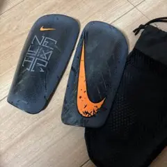 Nike Neymar シンガード ブラック/オレンジ　ネイマール