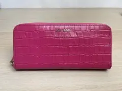 LAZY SUSAN ピンク クロコダイル風 長財