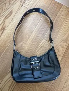 H&Mブラックハンドバッグ バックルデザイン