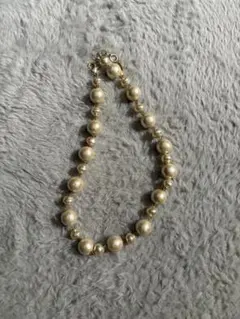 クリーム色パールネックレス