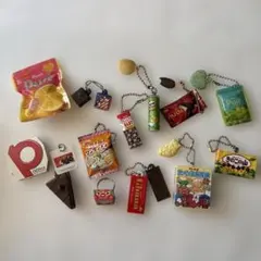 カプセルトイ　ミニチュアチャーム まとめ売り