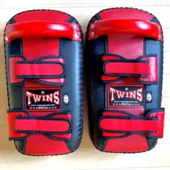 【美品】 TWINS SPECIAL キックミット 2個セット Lサイズのサムネイル