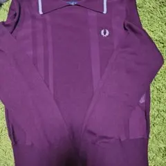 フレッドペリー 紫色 Vネックセーター