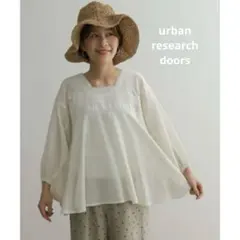 アーバンリサーチドアーズ ピンタックレースポンチョブラウス