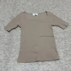 AZUL ベージュ スクエットネック Tシャツ Sサイズ
