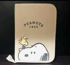新品　PEANUTS スヌーピー マルチケース　ポーチ　お薬手帳　母子手帳　通帳