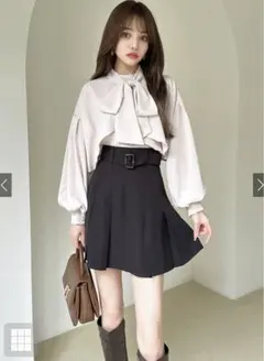 ボウタイケープブラウス