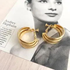 Pierre Cardin◇3連フープイヤリング ゴールド ヴィンテージのサムネイル