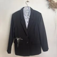 ブラックブレザーとシャツセット